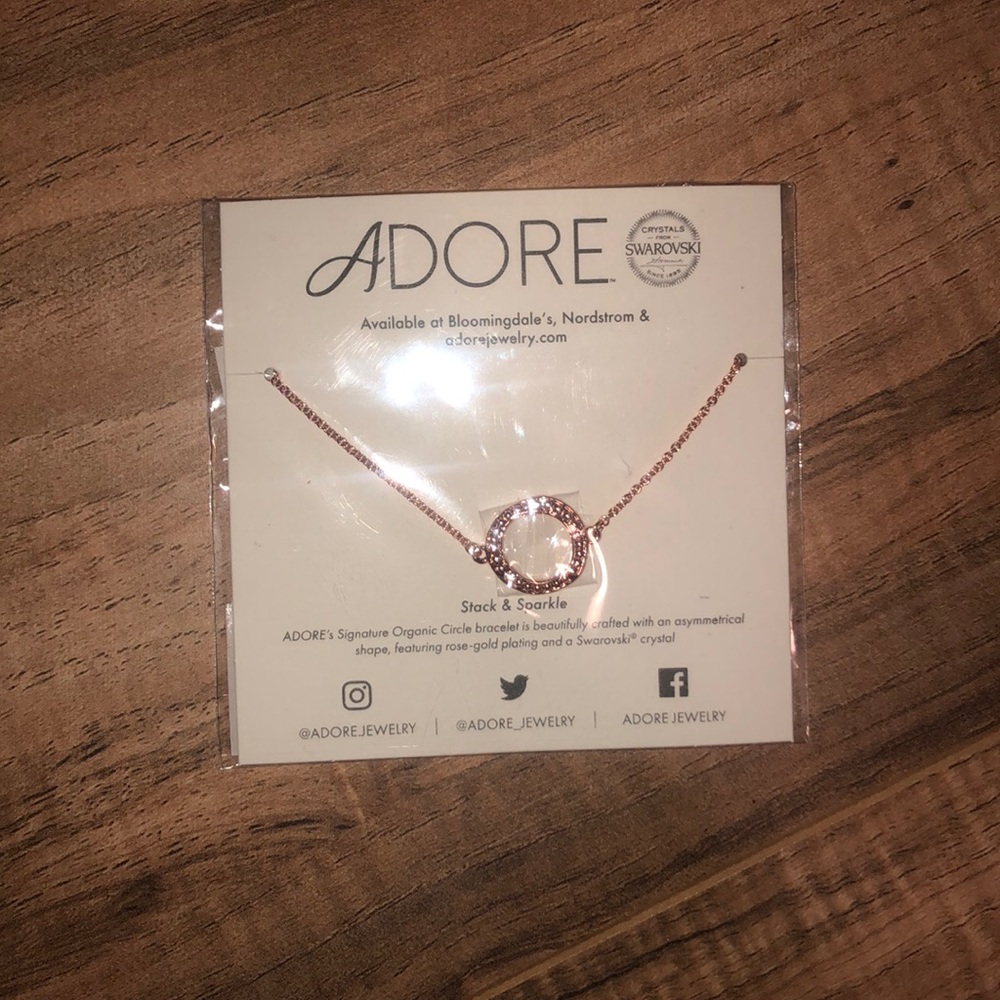 Adore Circle Bracelet